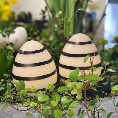 LED Easter eggs in White with black stripes 2 pcs. Deluxe Homeart 1