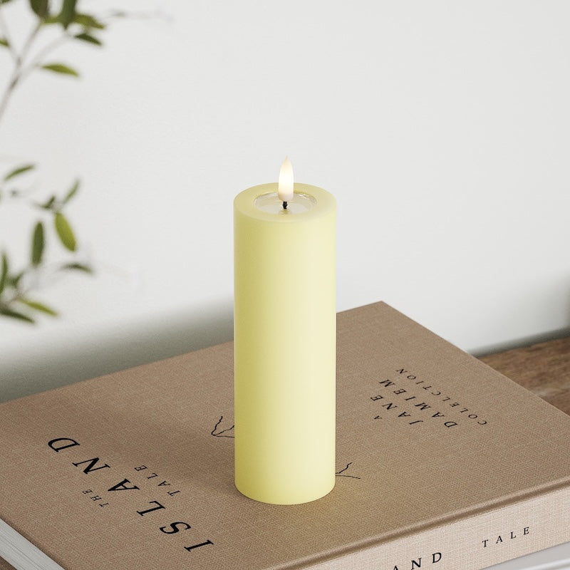 Deluxe Homeart LEDs Vela pilar Ø5x15cm Amarelo claro