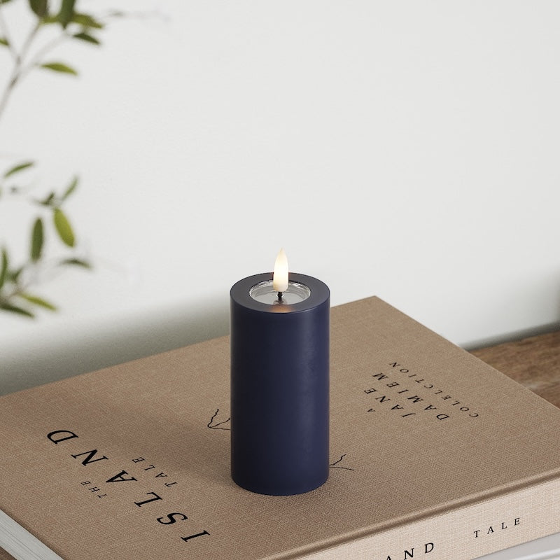 Deluxe Homeart LED Bloklys Ø 5 x 10 cm Kongeblå