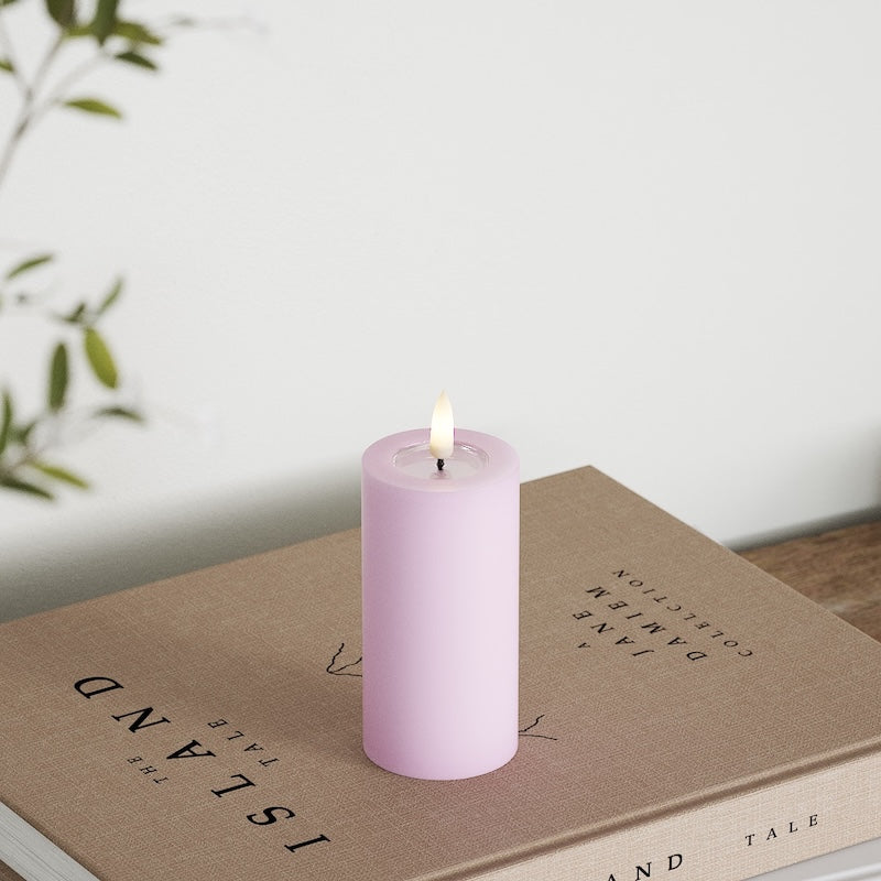 Deluxe Homeart LED Pillar candle Ø 5 x 10 cm Lavender