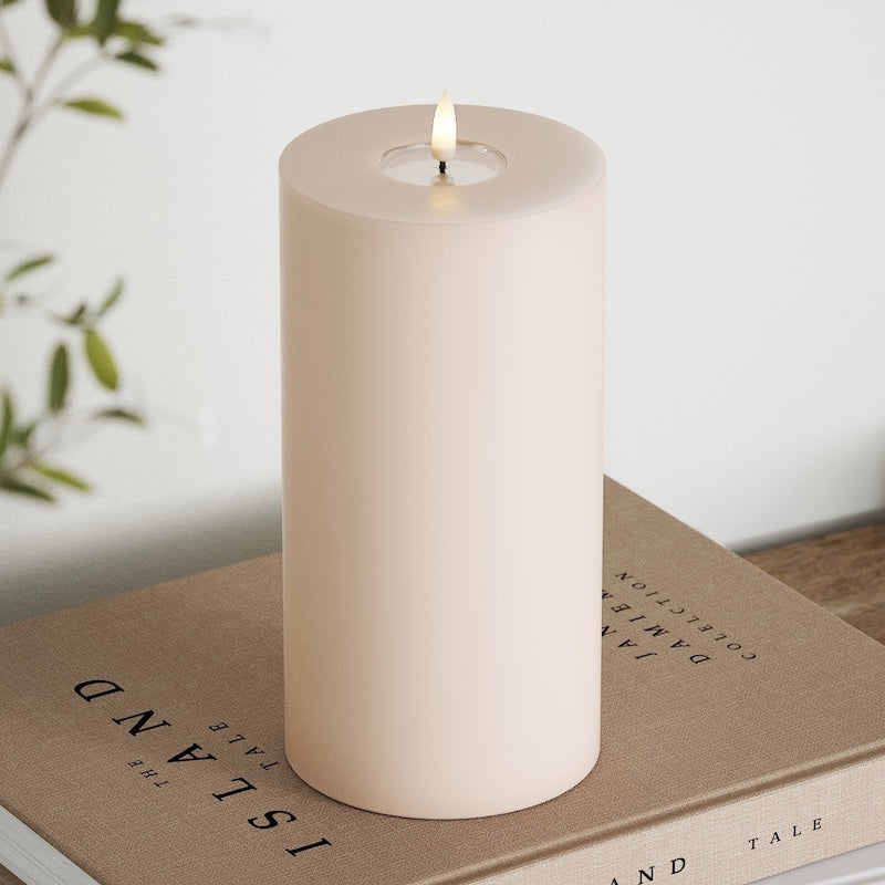 Deluxe Homeart LED Pillar candle Ø 10 x 20 cm Pink