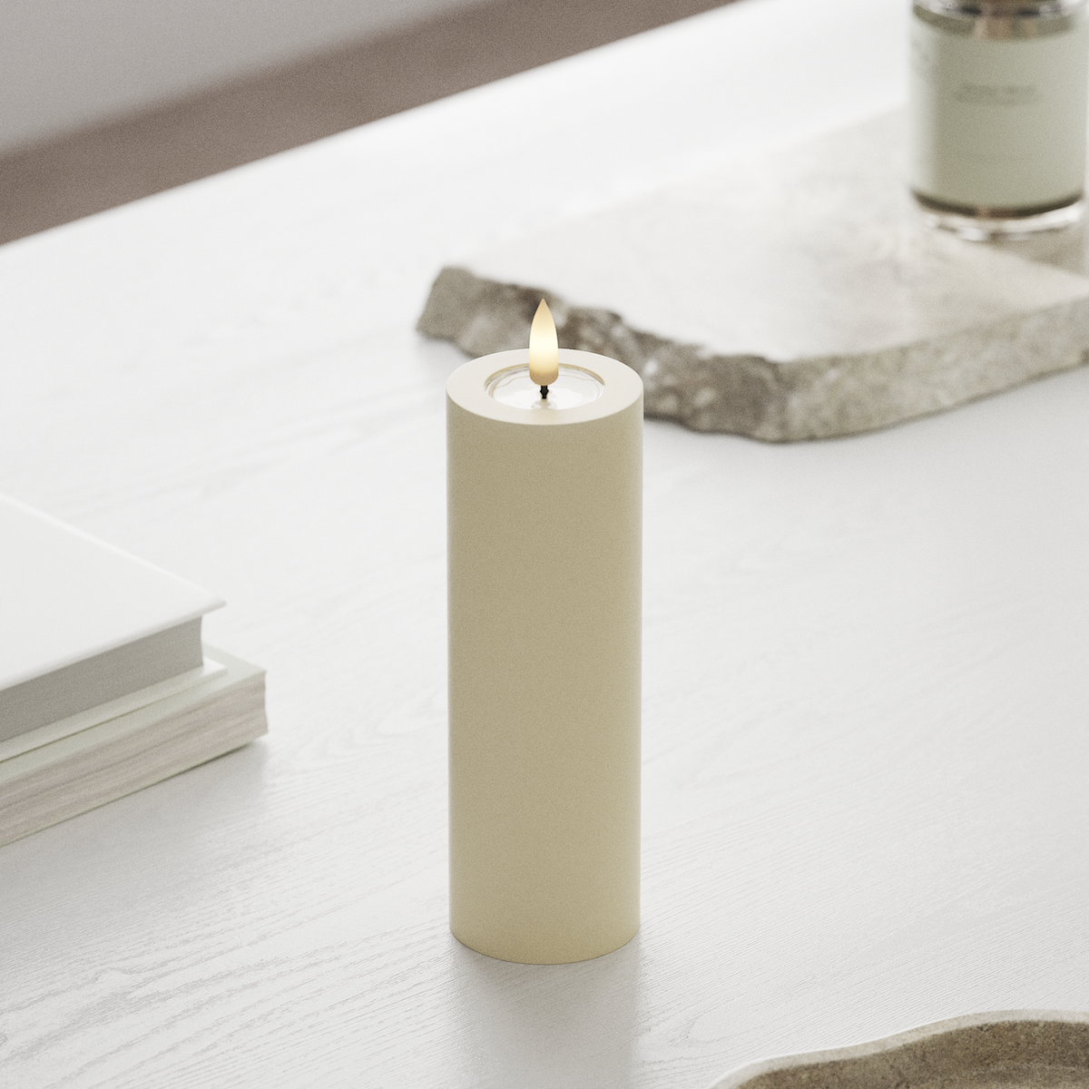 Deluxe Homeart LED Pillar candle Ø 5 x 15 cm Cream LED Pillar candle 1