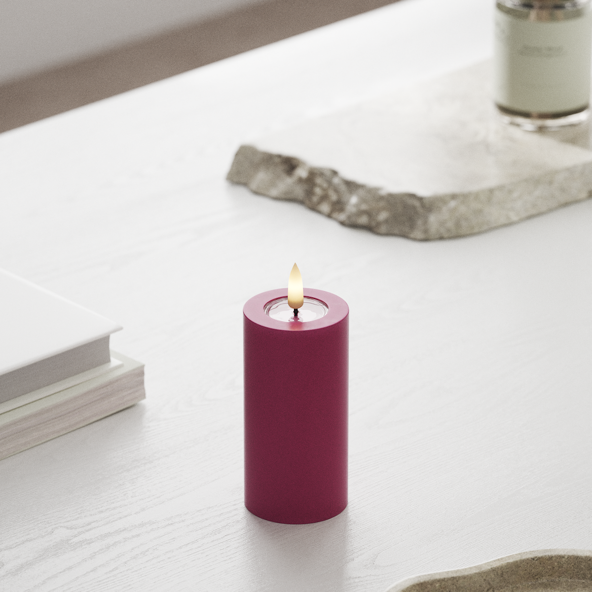 Deluxe Homeart LED Pillar candle Ø 5 x 10 cm Magenta LED Pillar candle 1