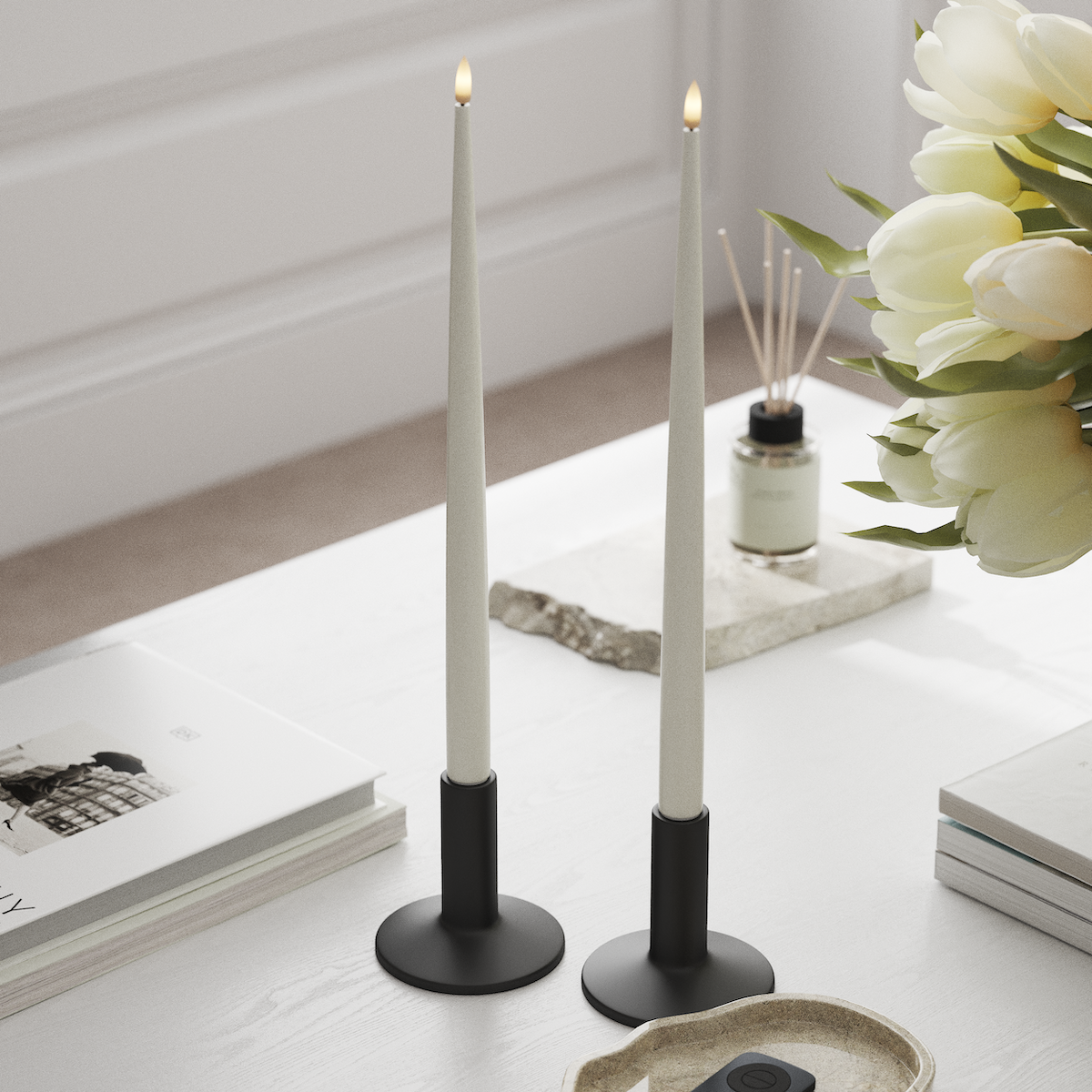 Deluxe Homeart LED světlo na svíčku s lakem, 2 ks 38 cm Bílá LED světlo na svíčku 1