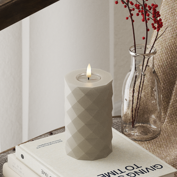 Deluxe Homeart Square LEDs Vela pilar Ø 7,5 x 12,5 cm Areia LEDs Square 4