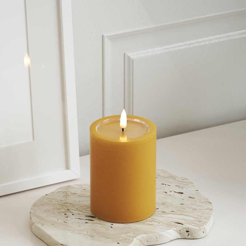 Unique Candles Unique LED blokové světlo D 7,5 x 10 cm Kariová